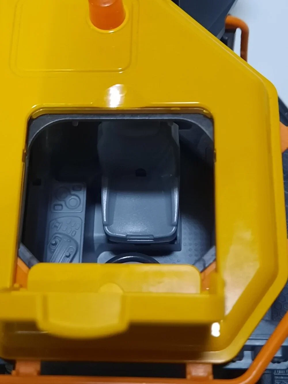 Bruder Volvo A60H Articulated Hauler Dump Truck 1:16 #02455 Germany